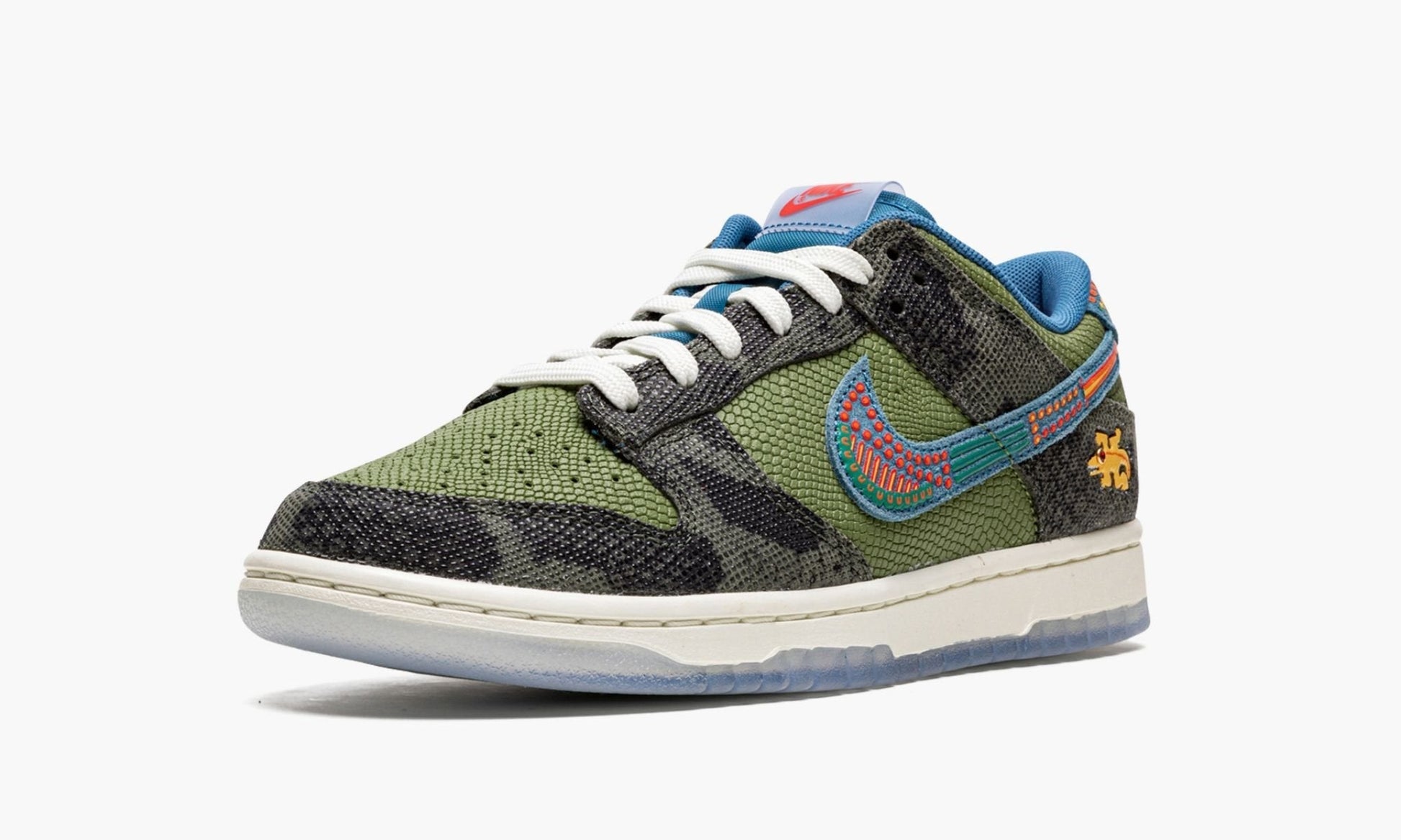 Dunk Low "SiEMPRE Familia"