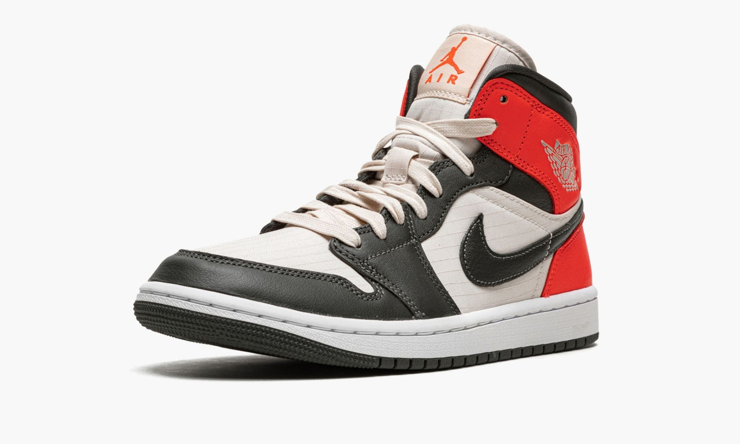 WMNS Air Jordan 1 Mid SE "Newsprint"