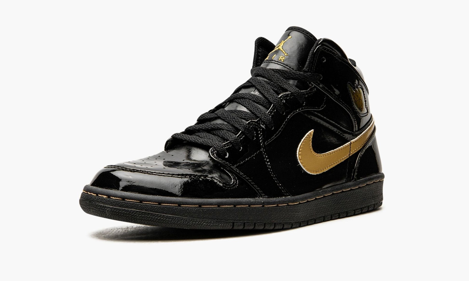 Air Jordan 1 Retro "Black Metallic Gold (2003)"