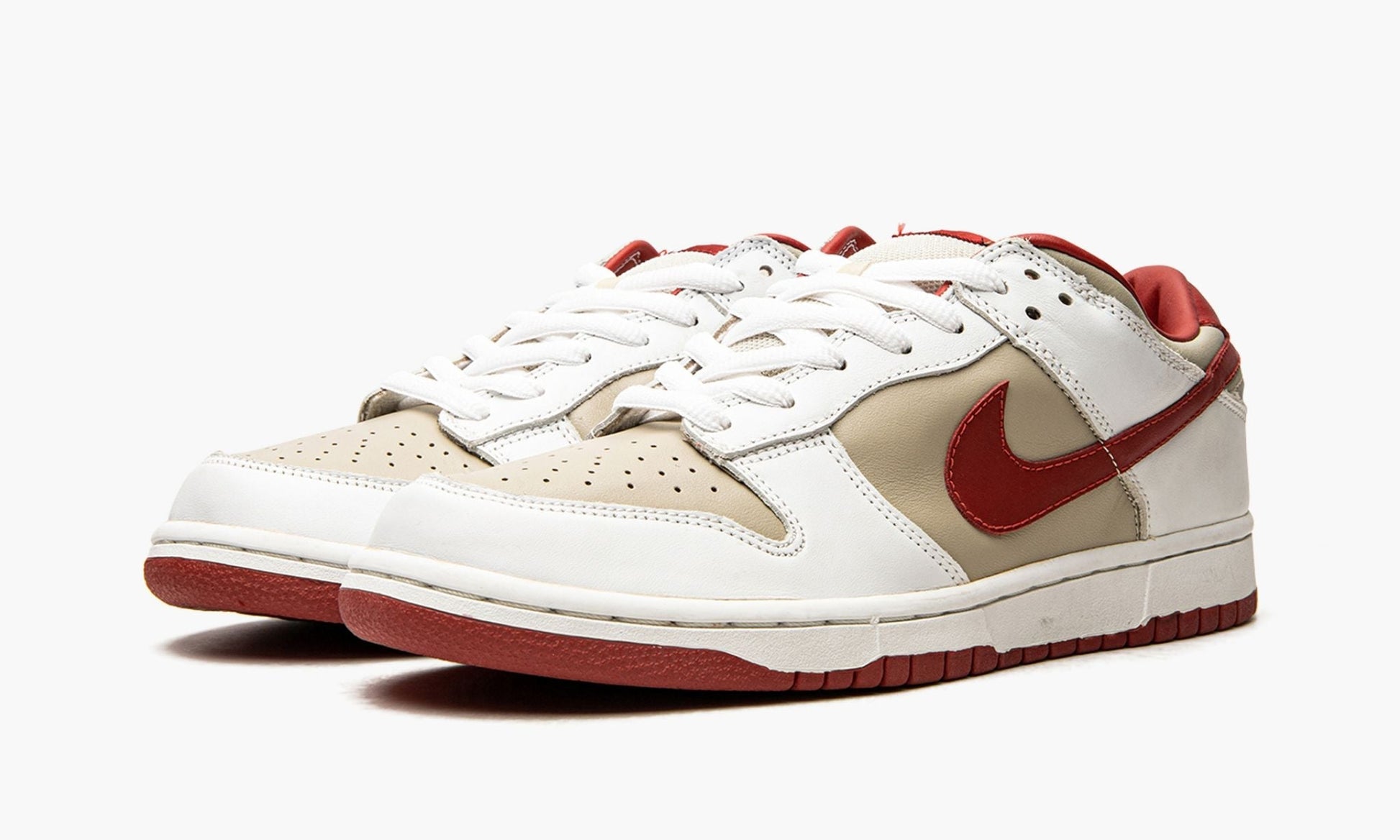 WMNS Dunk Low Pro "Light Stone Varsity Red"