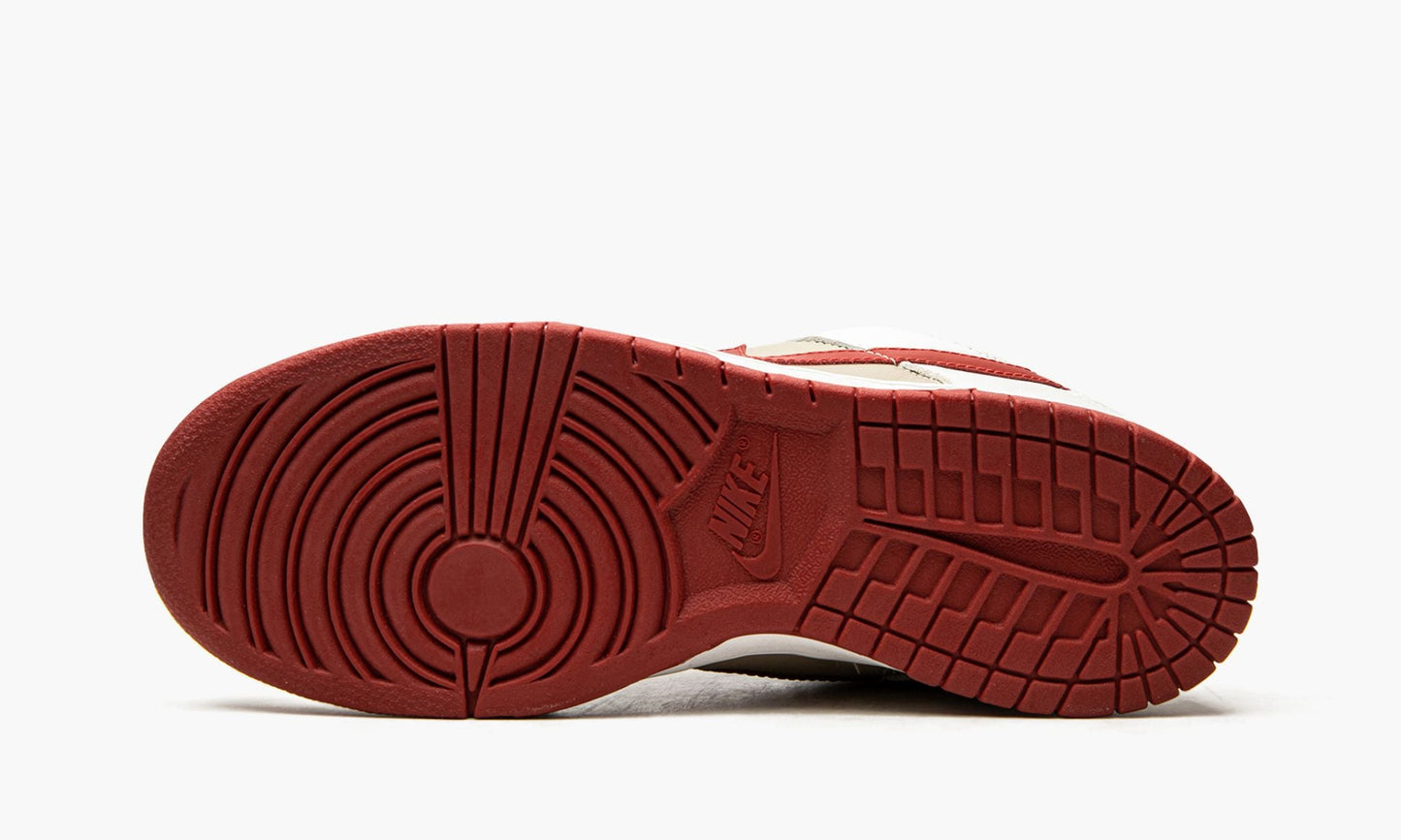 WMNS Dunk Low Pro "Light Stone Varsity Red"